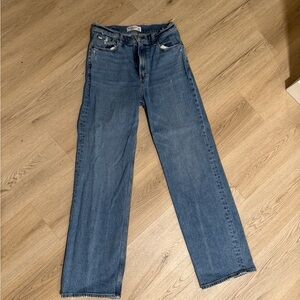 Abercrombie 90’s Relaxed High Rise Blue Jeans